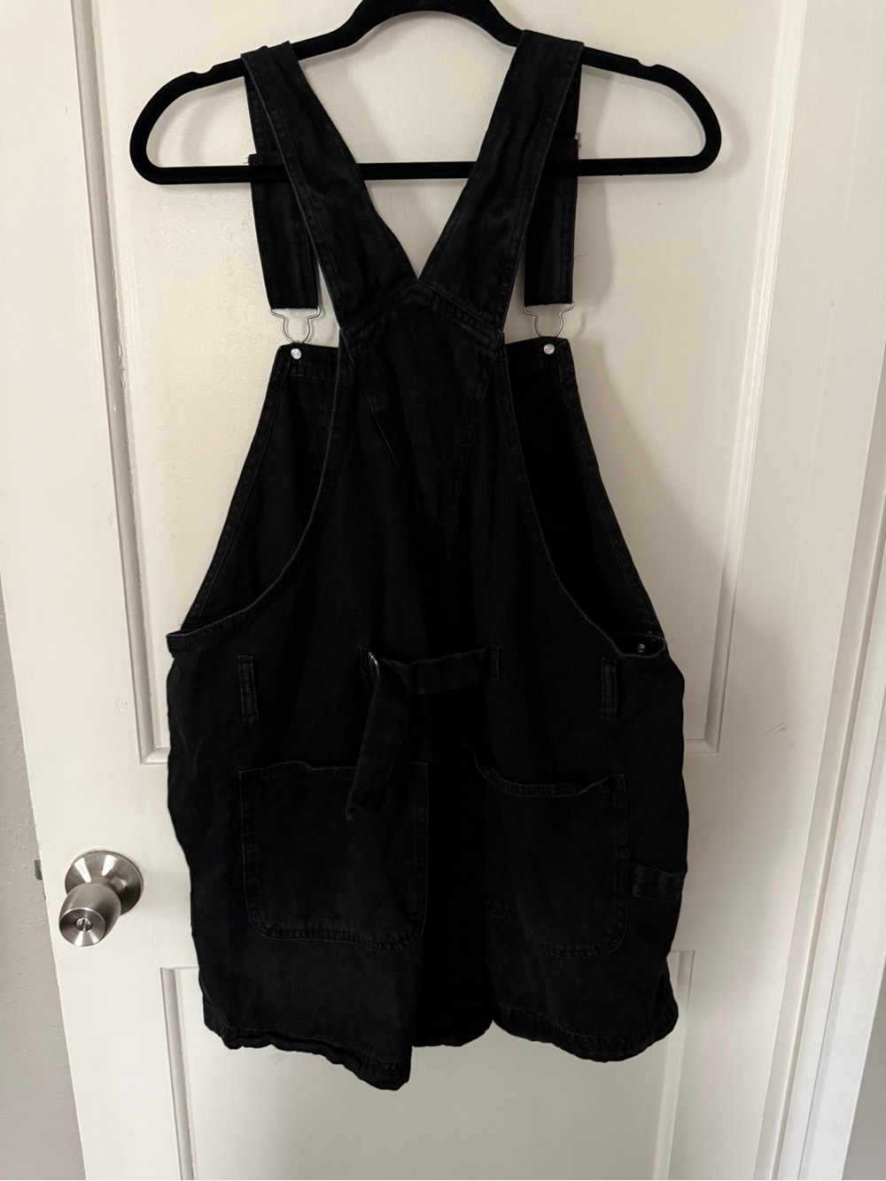 No Boundaries Black Denim Short Overalls - Picture 2 of 3